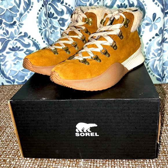 Sorel Out N About III Conquest Size 7 - Picture 2 of 6